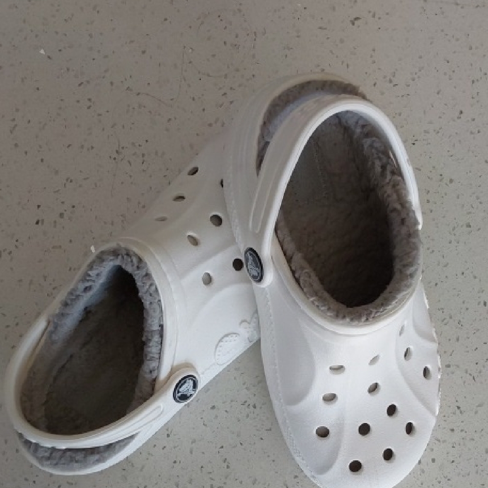CROCS Kids White Faux-Fur Lined Clogs